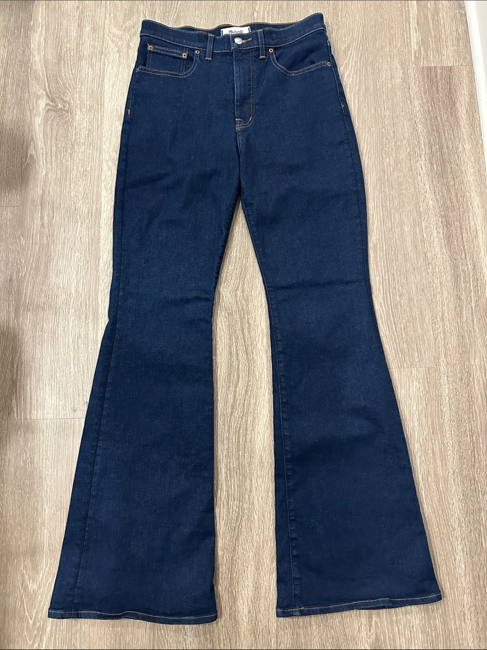 Madewell - The Stretch Flare Jean